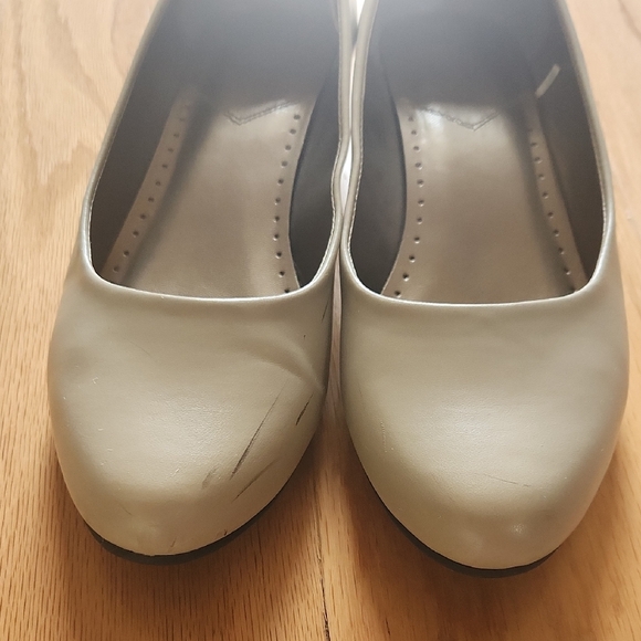 Basic Editions Elegant Cream Women's Shoes 10 W - Picture 17 of 17